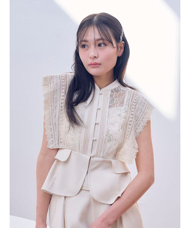 スイッチングレースブラウス