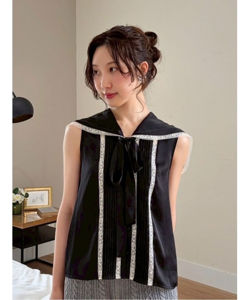 サテンセーラーカラーブラウス
