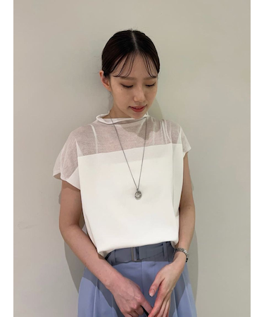 ハイネックブラウジングシアーニット