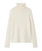 タートルネックリブニットプルオーバー