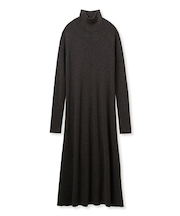 タートルネックリブニットフレアワンピース