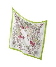 大判フラワー柄スカーフ