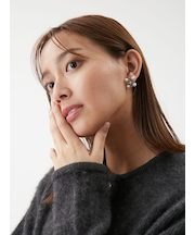 モチーフパールストーンピアス