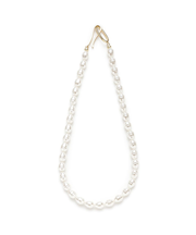 変形パールネックレス