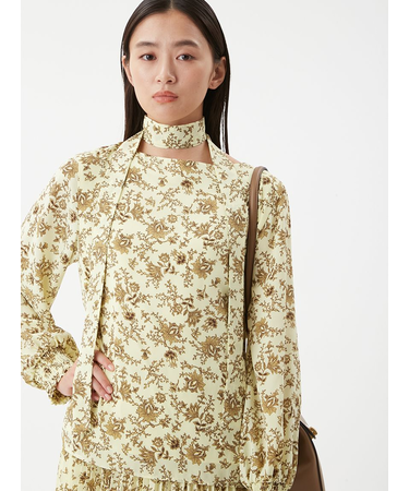 リボン付きフラワープリントブラウス