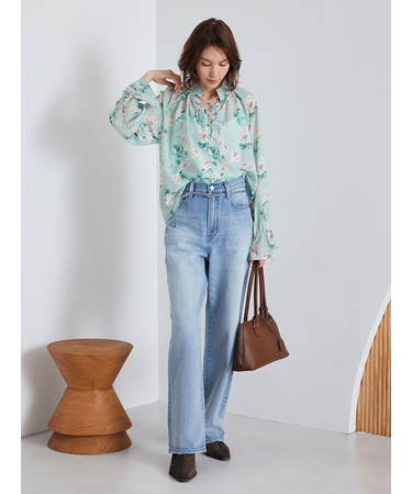 細ベルト付きストレートデニムパンツ