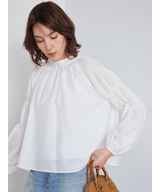 ギャザーバックリボンブラウス