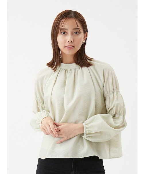 ギャザーバックリボンブラウス