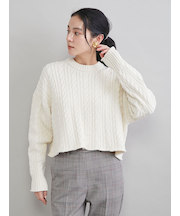 ショートヘムケーブルニット