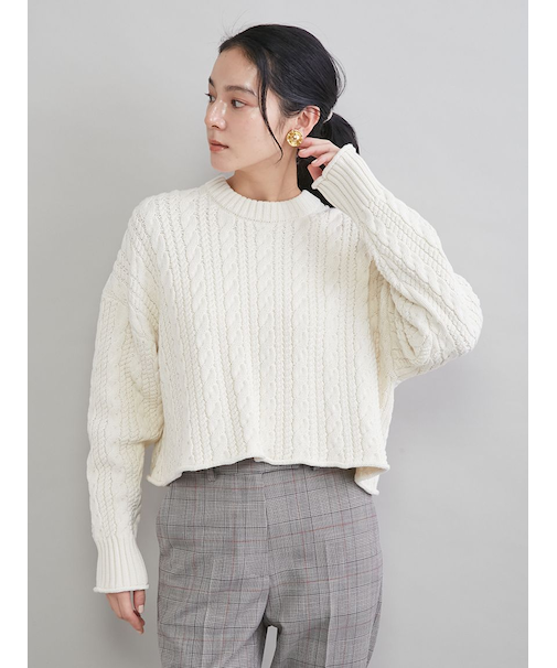 ショートヘムケーブルニット