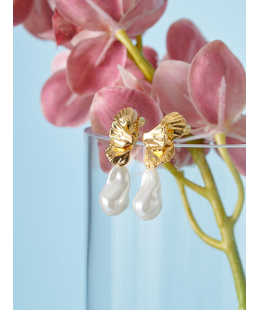 メタルモチーフパールイヤリング