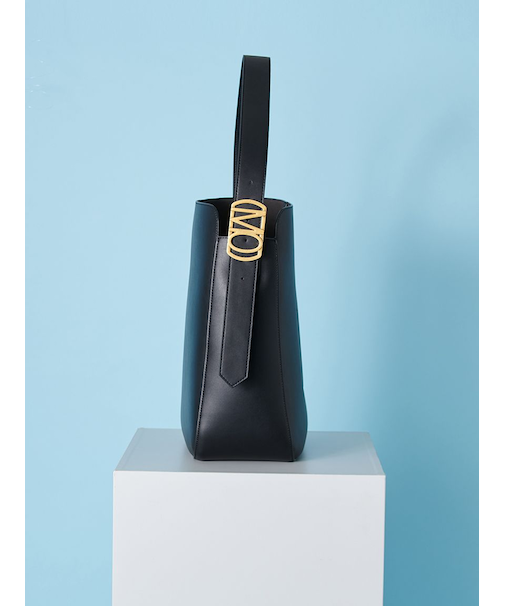 バックルモチーフバケットバッグ