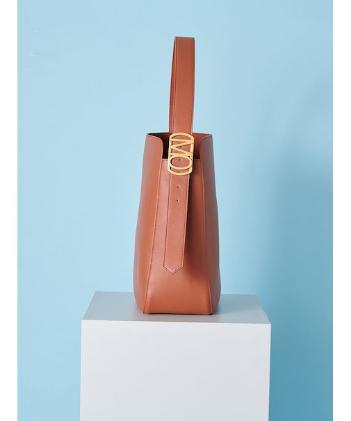 バックルモチーフバケットバッグ