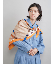 ベルトモチーフ柄スカーフ