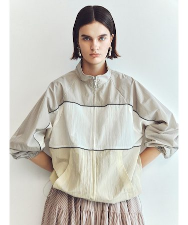 ナイロントラックジャケット