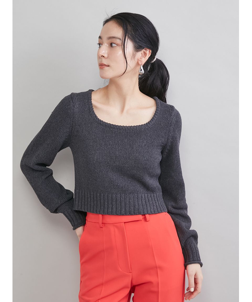 スクエアネックニット