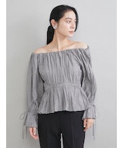 ペプラムシルエットオフショルブラウス