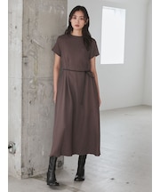 シルキータッチ半袖フレアワンピース