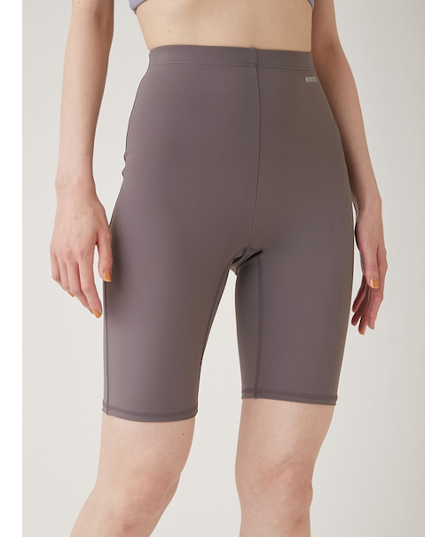 【emmi yoga】サステナレッチハーフレギンス