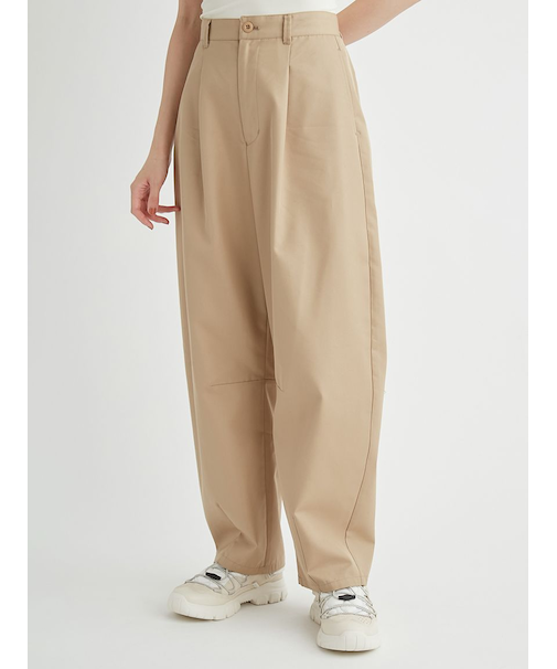 セミカーブチノパンツ