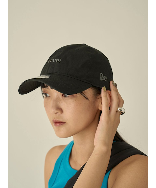10th】【emmi|NEW ERA】9TWENTY emmiロゴキャンバスキャップ
