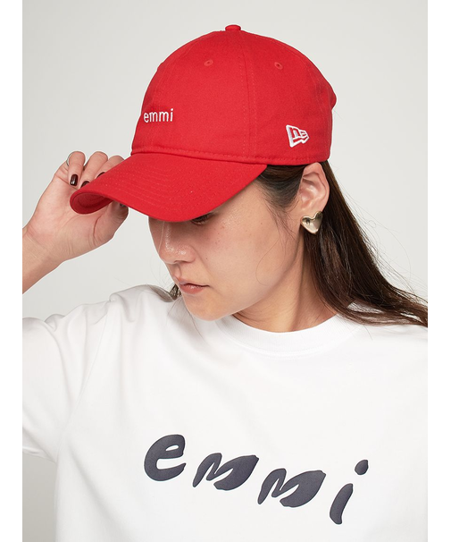 【10th】【emmi|NEW ERA】9TWENTY emmiロゴキャンバスキャップ