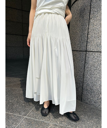 シアーピンタックフレアスカート