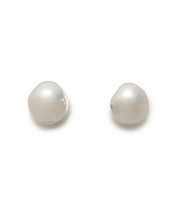 ワンタッチボールピアス
