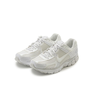 【NIKE】ZOOM VOMERO 5 SE