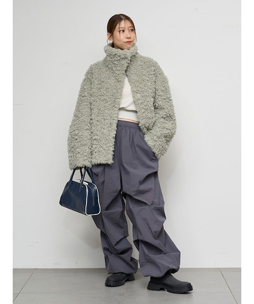 ボリュームボアコート｜エミの通販｜&mall（アンドモール）三井