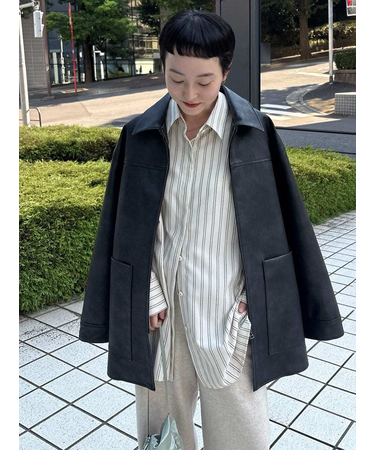 emmiロゴベーシックシャツ