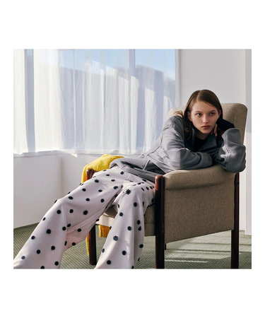 フラワーエンブロイダリーウエストゴムパンツ