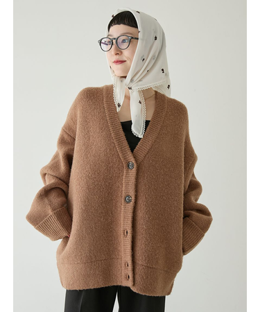 Vネックニットカーディガン