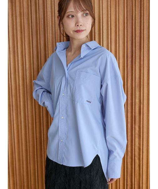 emmiロゴ刺繍シャツ