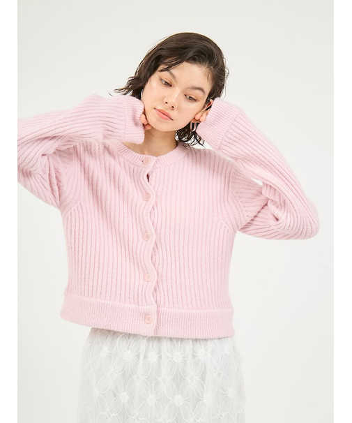 ブラッシュドアンサンブルニット