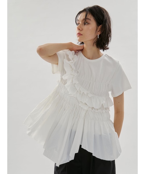 フリルアシンメトリーカットソー｜エミの通販｜&mall（アンドモール
