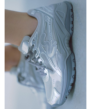 【em】ボリュームメッシュスニーカー