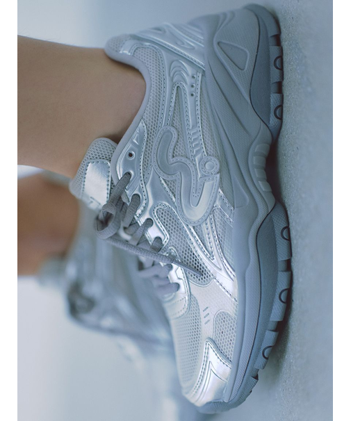 【em】ボリュームメッシュスニーカー