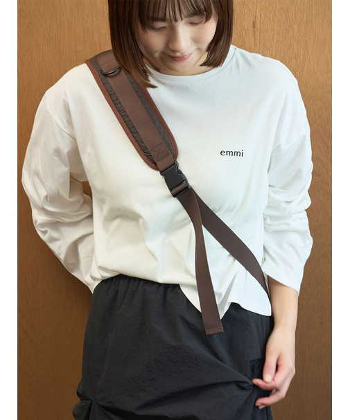 emmiロゴミラノリブトップス