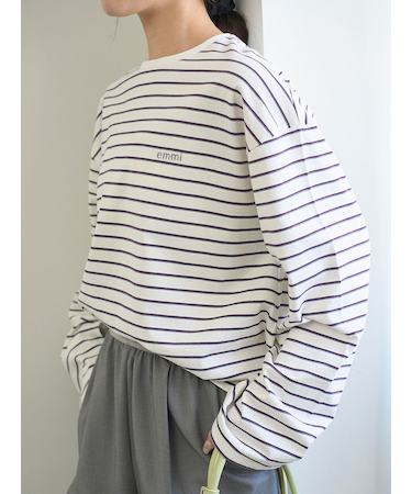 emmiロゴクルーネックロングTシャツ
