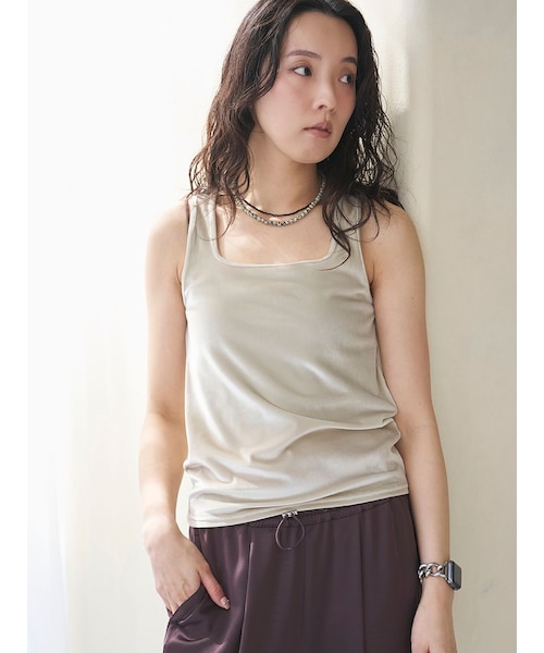 2wayベロアタンクトップ｜エミの通販｜&mall（アンドモール）三井