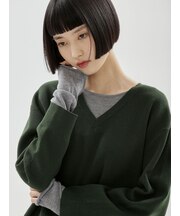 Vネックレイヤードライクニット
