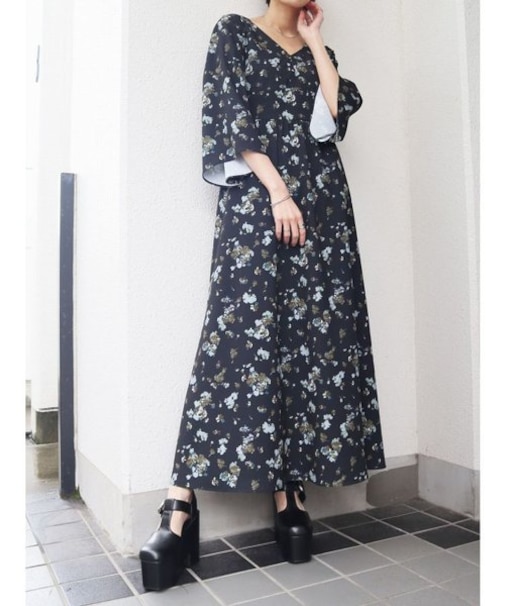 ロングマキシフラワーワンピース