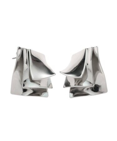 オーバーラップピアス