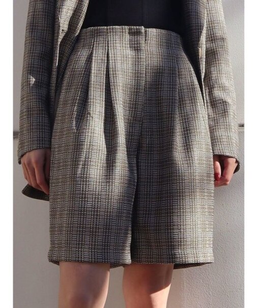 ハイウェストハーフパンツ