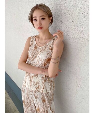 プリーツミニマルタンクトップ