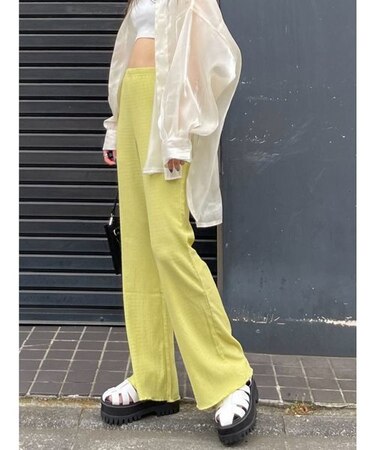 プリーツリラックスパンツ