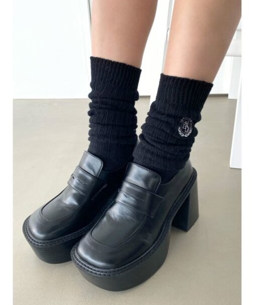 ワイドラウンドローファー