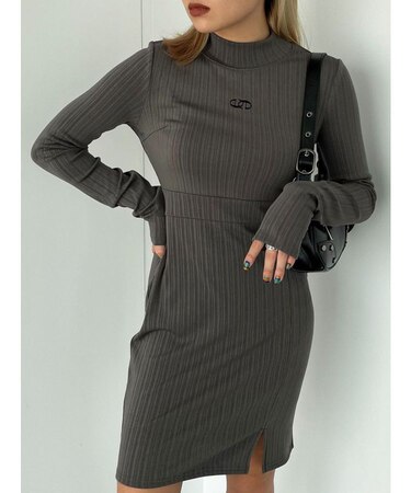 ハイネックスリットミニワンピース