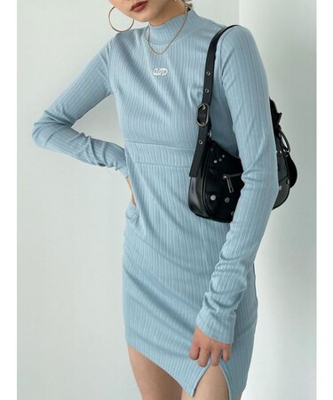 ハイネックスリットミニワンピース